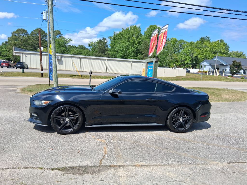 2017 Ford Mustang V6 Coupe's photo