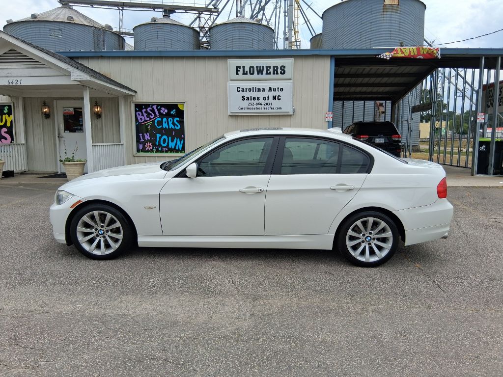 2011 BMW 3 Series 328i Sedan's photo