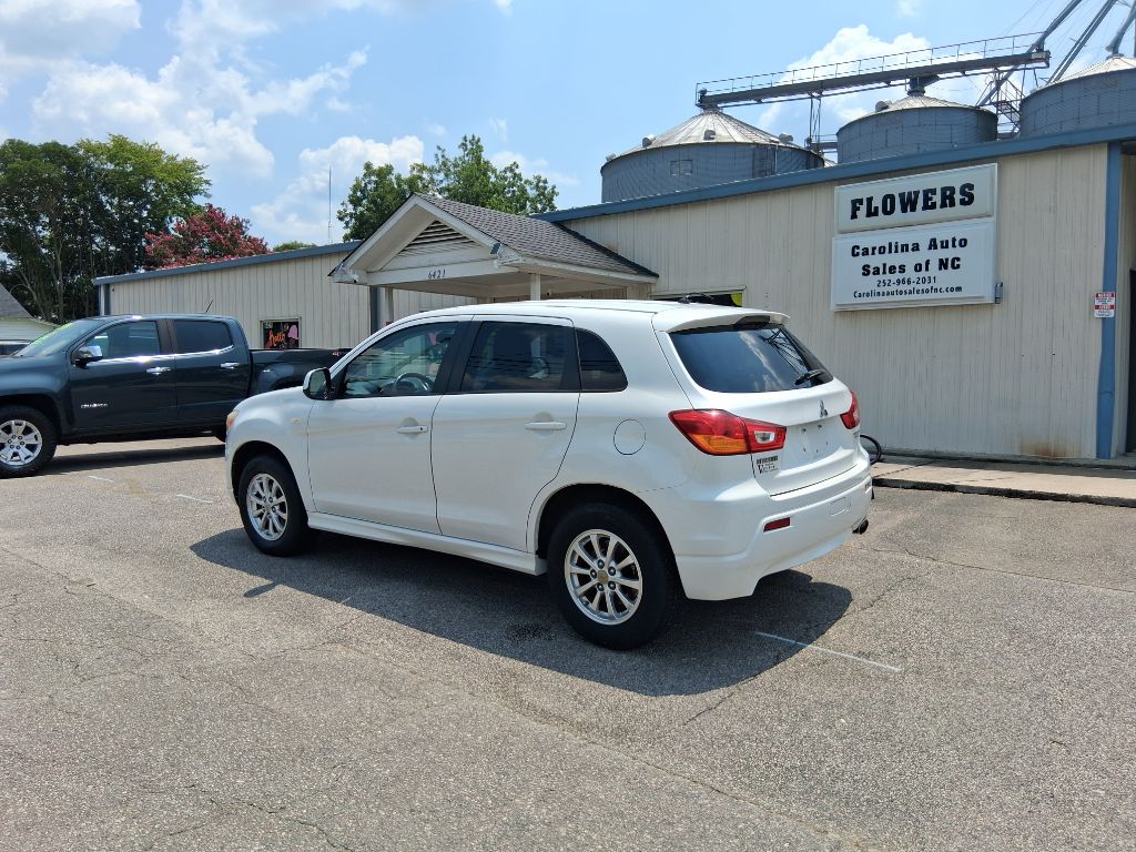 White 2011 Mitsubishi Outlander Sport SUV / Crossover Front-Wheel Drive Automatic