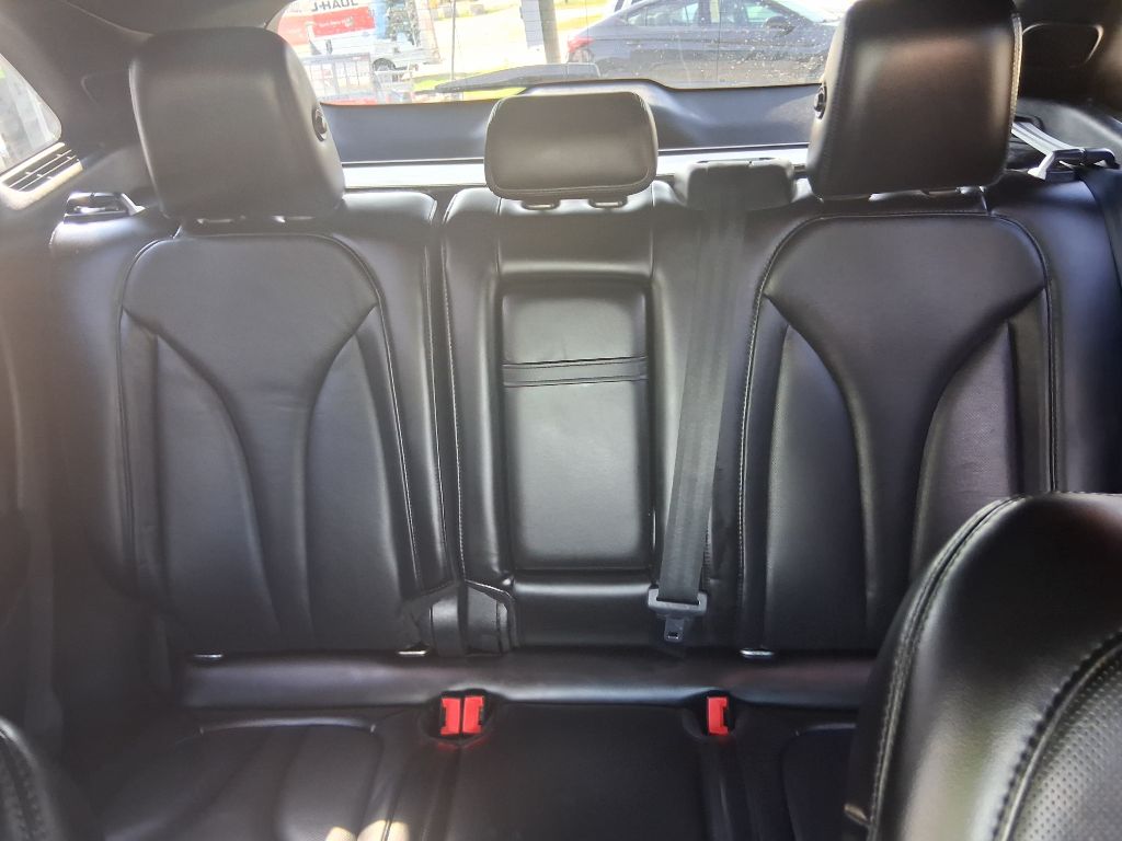 Photo 10 of this LINCOLN MKC