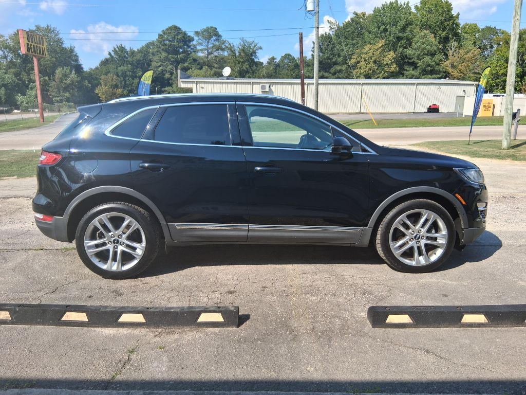 Photo 6 of this LINCOLN MKC