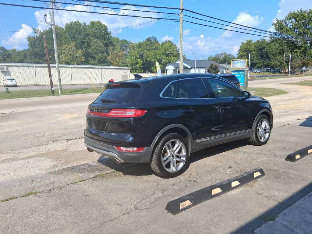 Photo 5 of this LINCOLN MKC