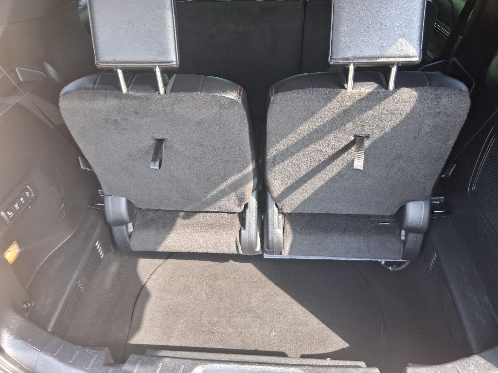 Photo 19 of this FORD EXPLORER