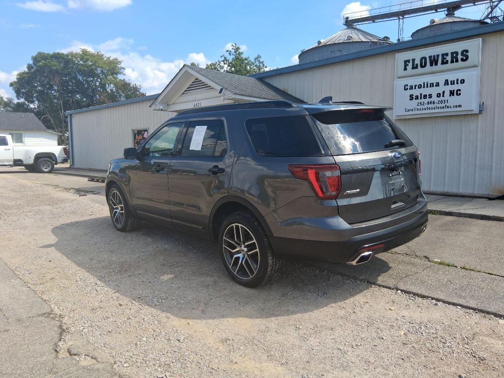 Photo 6 of this FORD EXPLORER