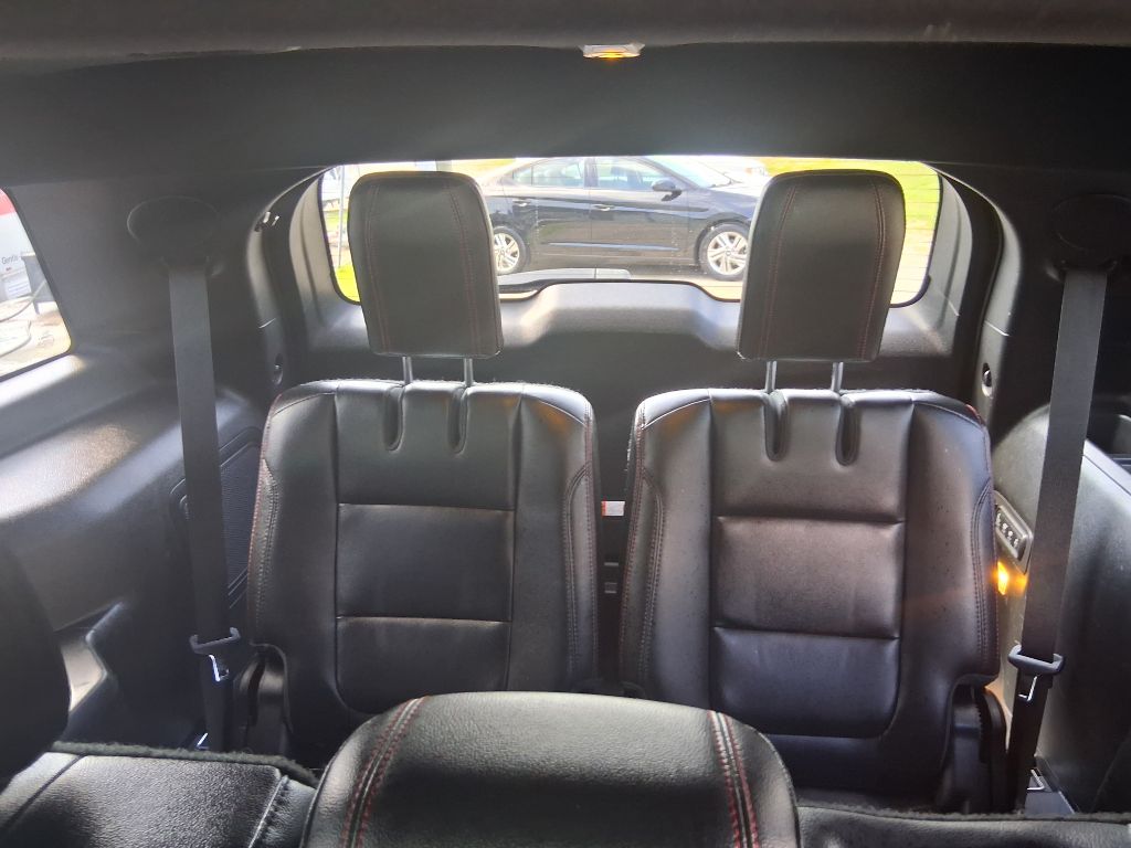 Photo 17 of this FORD EXPLORER