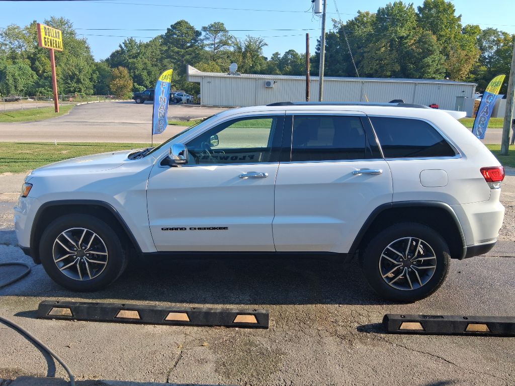 Photo 24 of this JEEP GRAND CHEROKEE