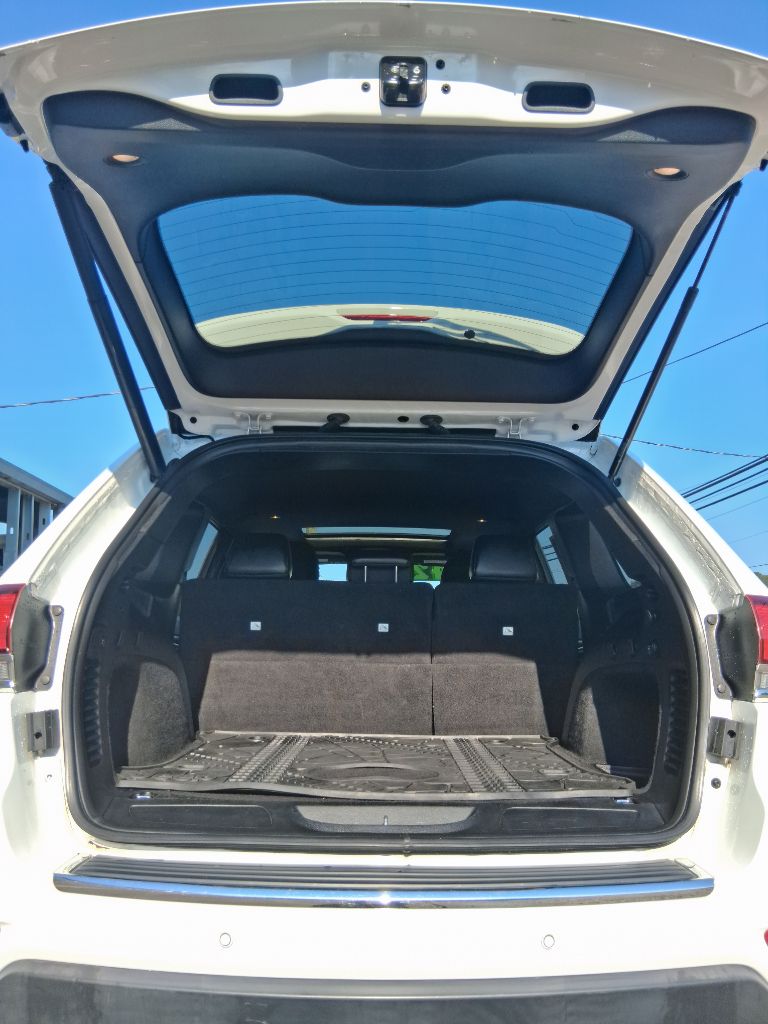 Photo 11 of this JEEP GRAND CHEROKEE