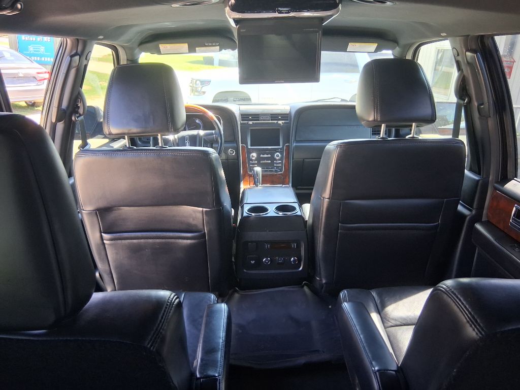Photo 9 of this LINCOLN NAVIGATOR L