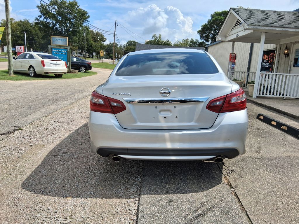 Photo 4 of this NISSAN ALTIMA