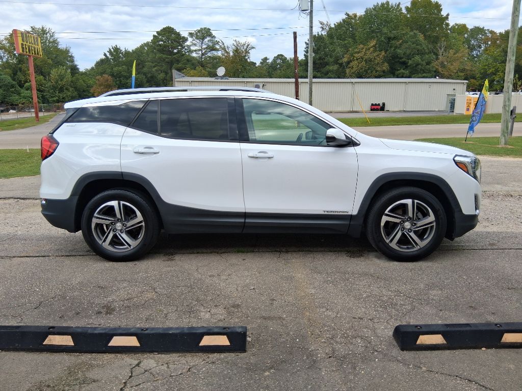Photo 2 of this GMC TERRAIN