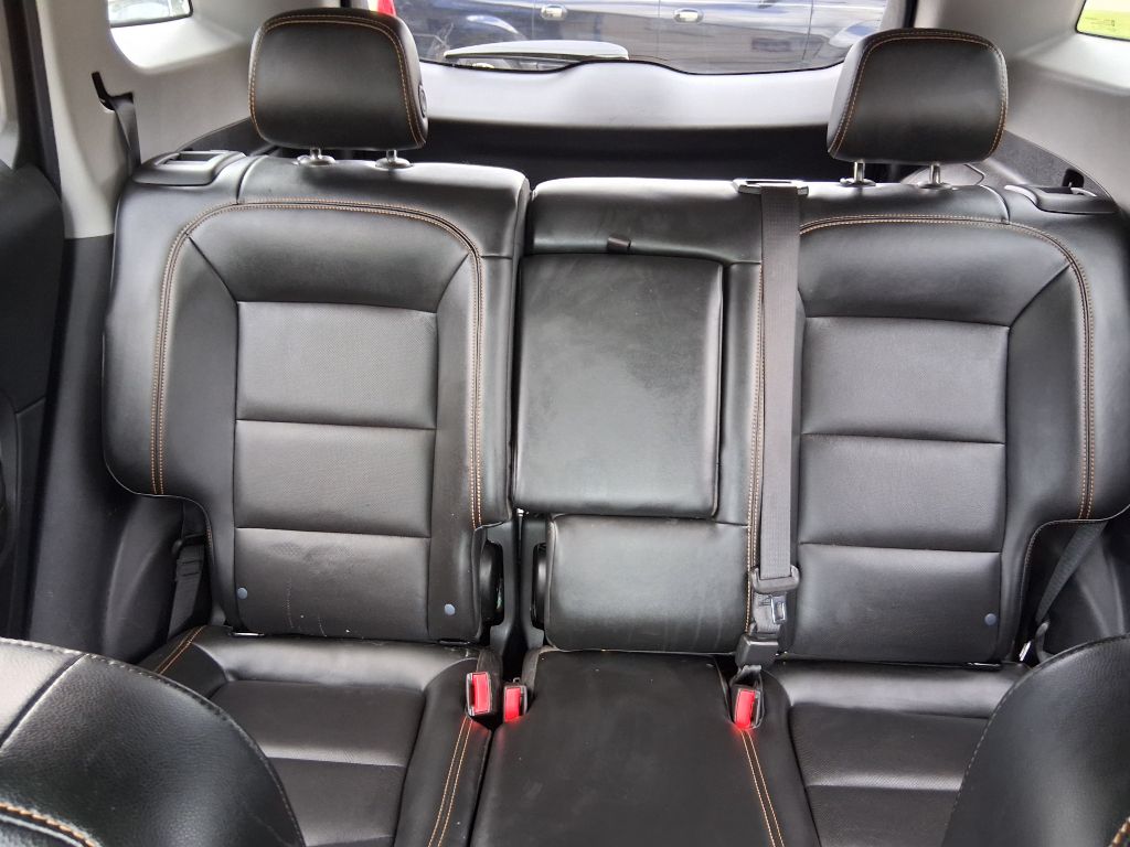 Photo 12 of this GMC TERRAIN