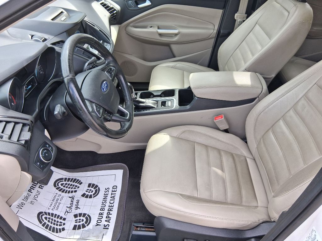 Photo 10 of this FORD ESCAPE
