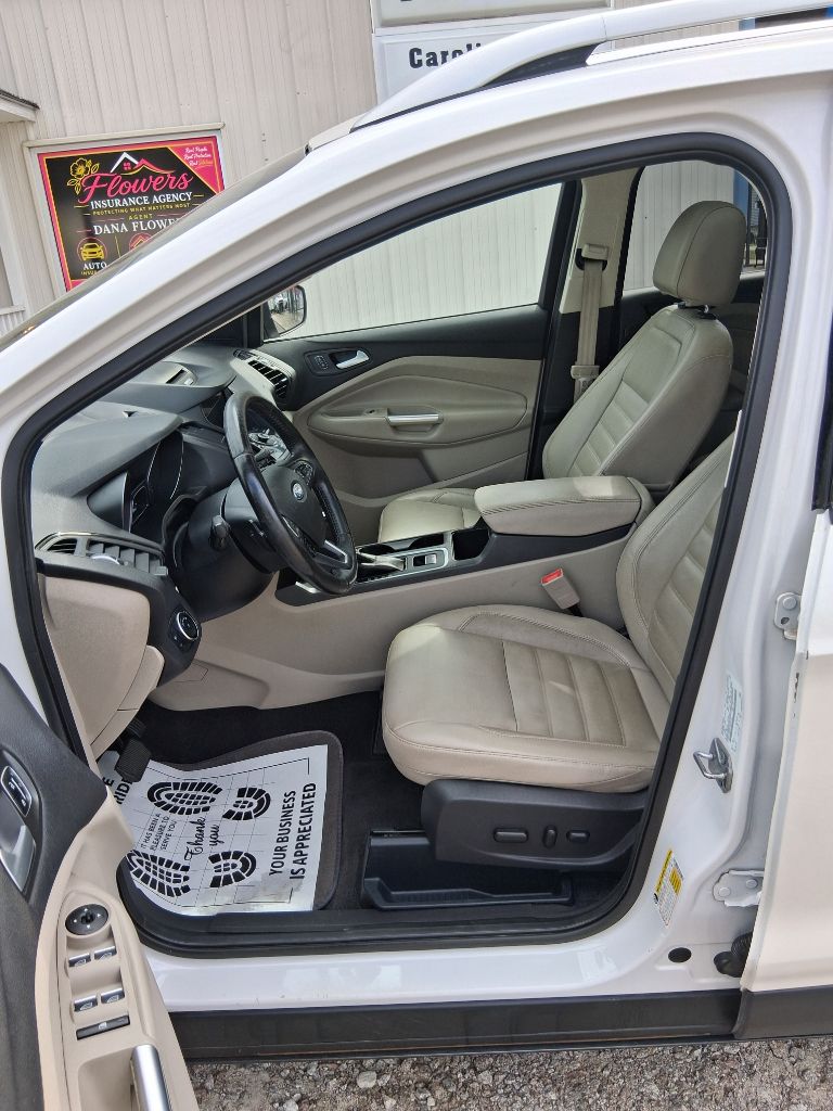 Photo 15 of this FORD ESCAPE