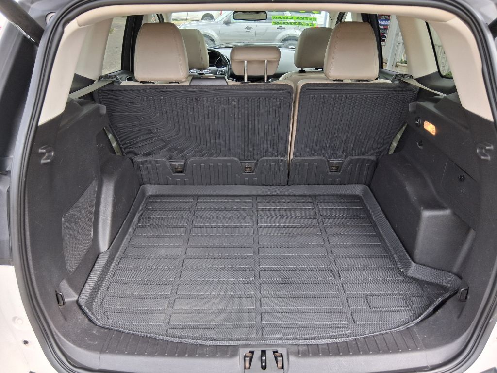 Photo 7 of this FORD ESCAPE