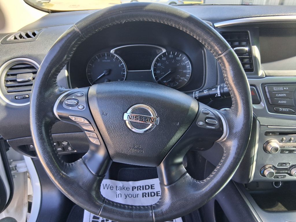 Photo 15 of this NISSAN PATHFINDER