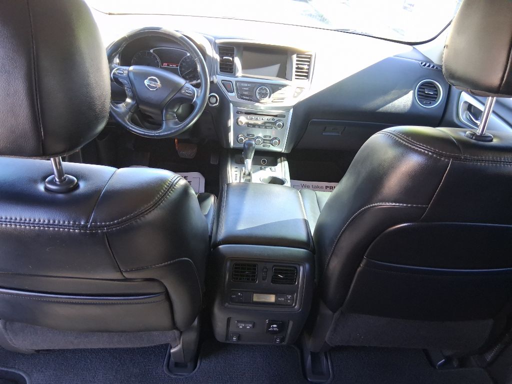 Photo 13 of this NISSAN PATHFINDER