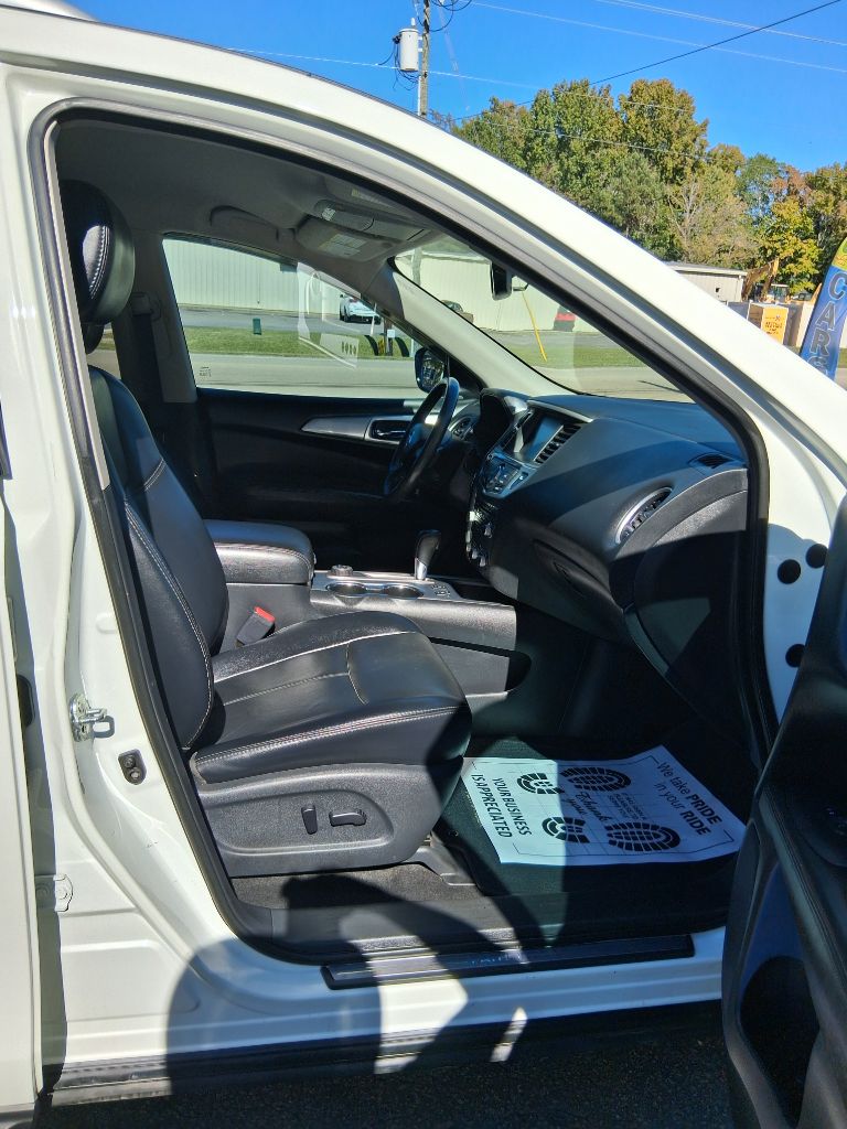 Photo 7 of this NISSAN PATHFINDER