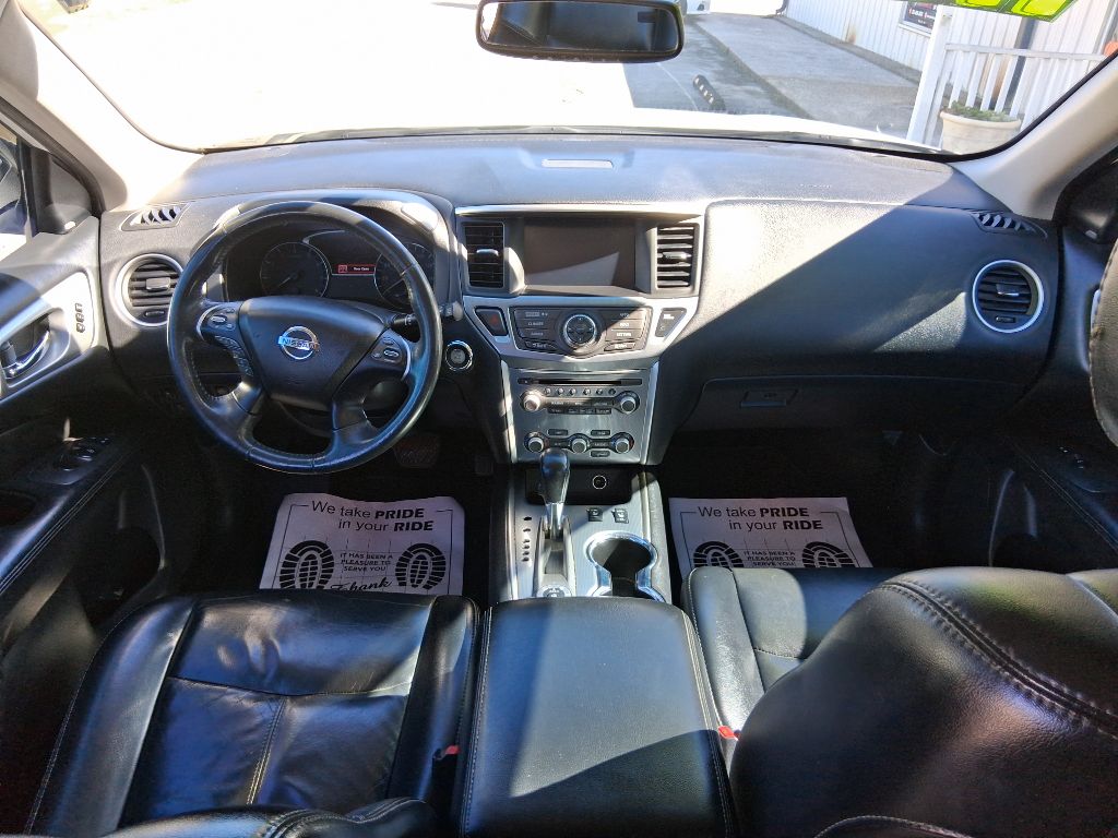 Photo 11 of this NISSAN PATHFINDER