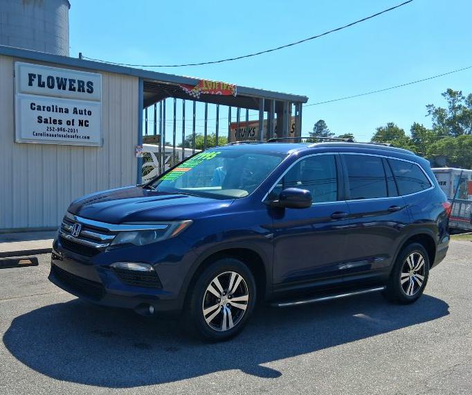 2016 Honda Pilot 4WD EX-L w/RES's photo