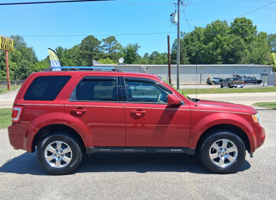 2011 Ford Escape Limited's photo