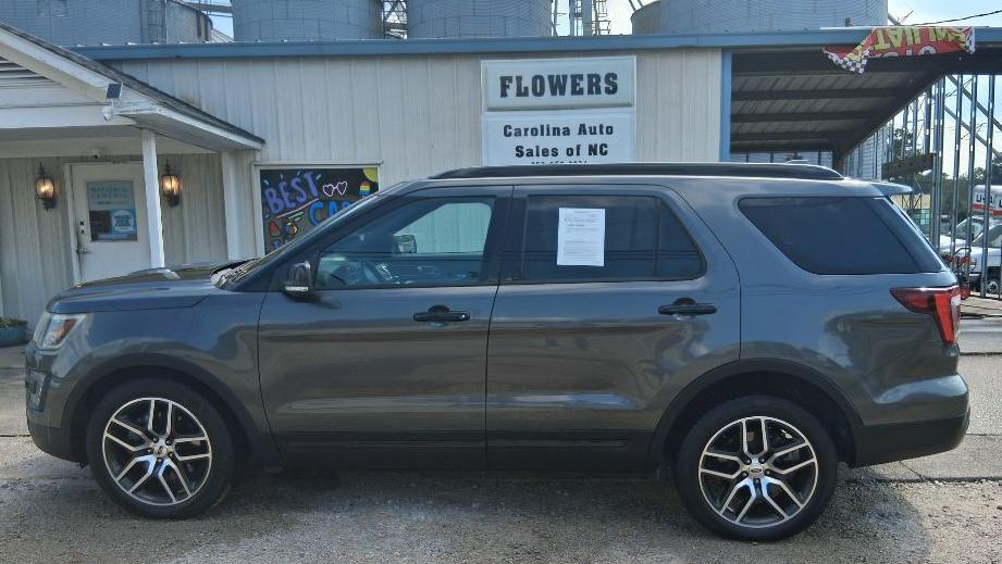 Photo 8 of this FORD EXPLORER