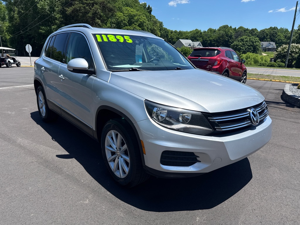 Photo 7 of this VOLKSWAGEN TIGUAN