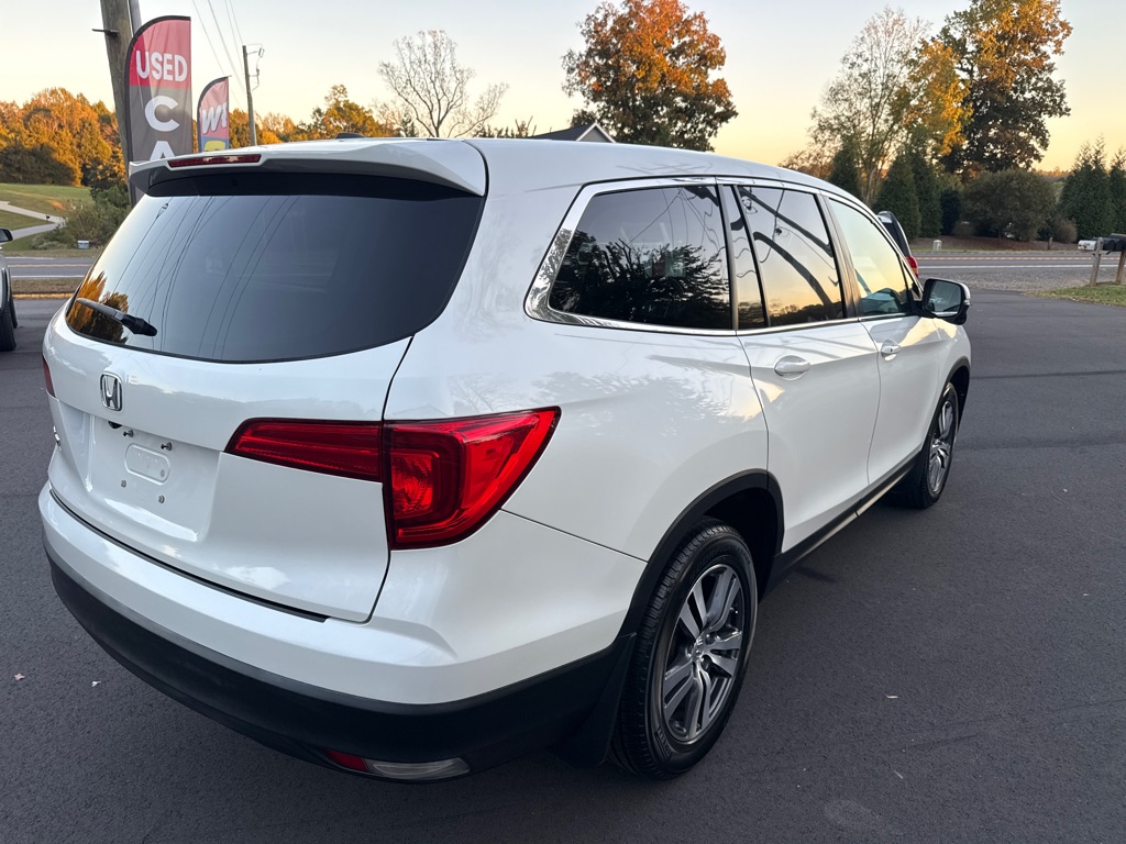 Photo 8 of this HONDA PILOT