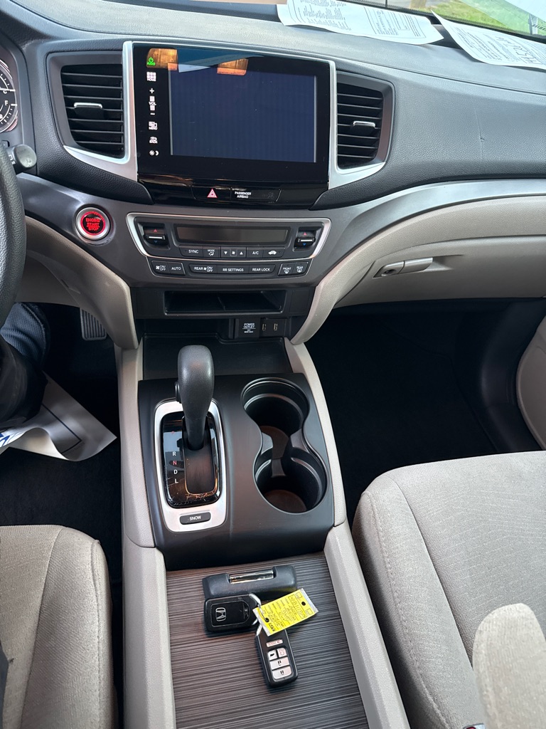Photo 16 of this HONDA PILOT