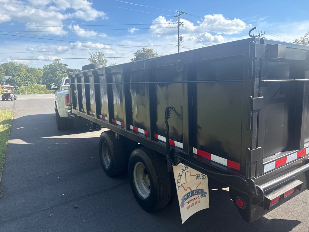 Photo 6 of this TEXAS BRAGG DUMP TRAILER