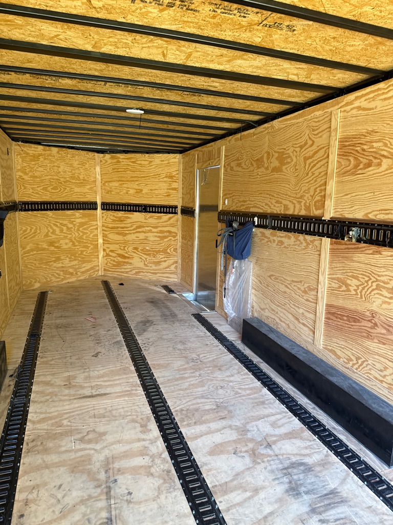 Photo 12 of this FREEDOM 20FT ENCLOSED