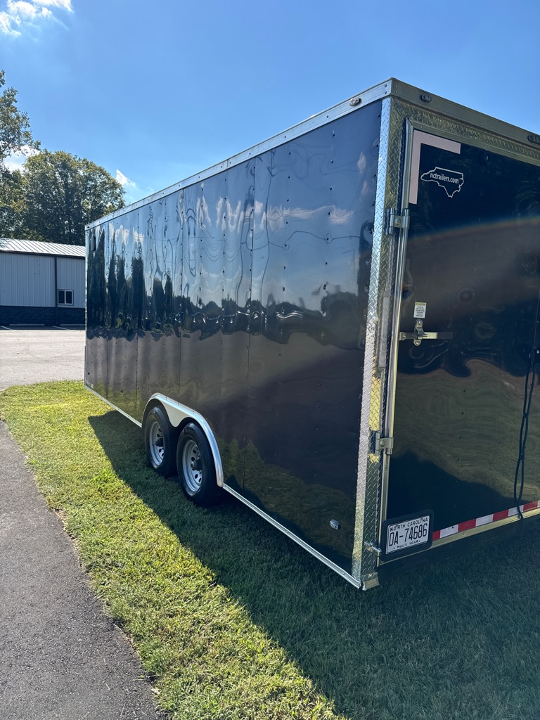 Photo 9 of this FREEDOM 20FT ENCLOSED