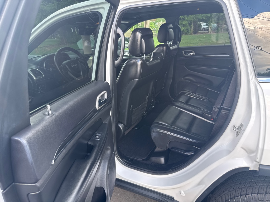 Photo 10 of this JEEP GRAND CHEROKEE