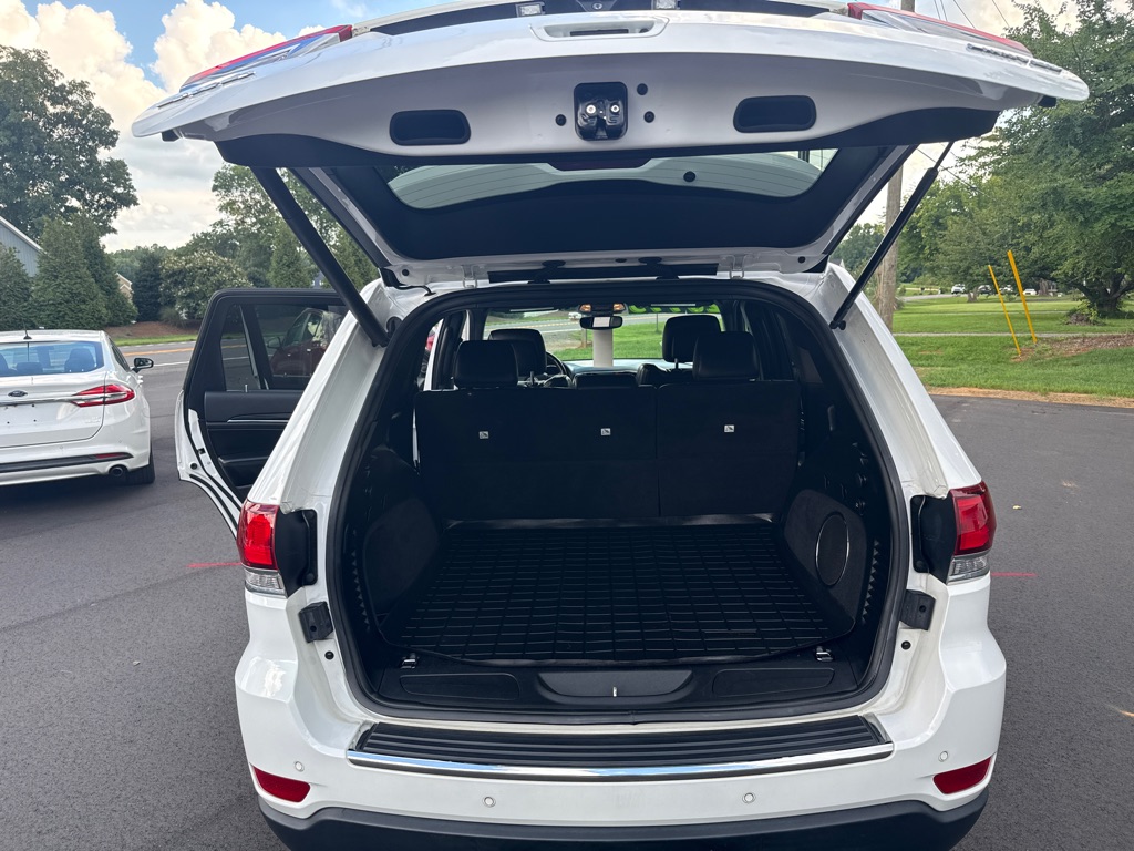 Photo 11 of this JEEP GRAND CHEROKEE