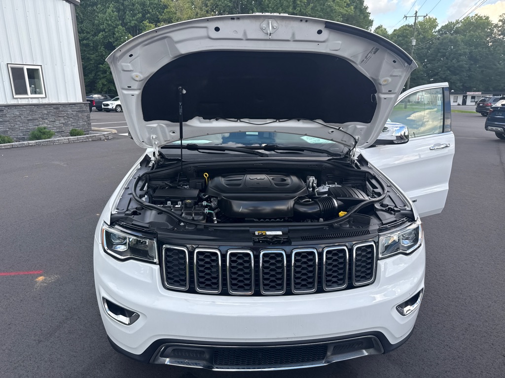 Photo 14 of this JEEP GRAND CHEROKEE