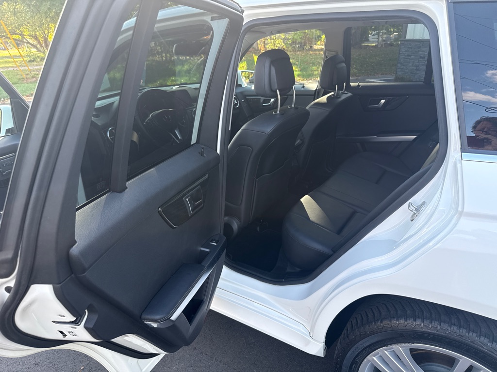 Photo 11 of this MERCEDES-BENZ GLK