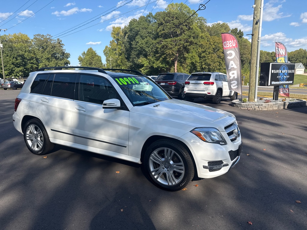 Photo 2 of this MERCEDES-BENZ GLK