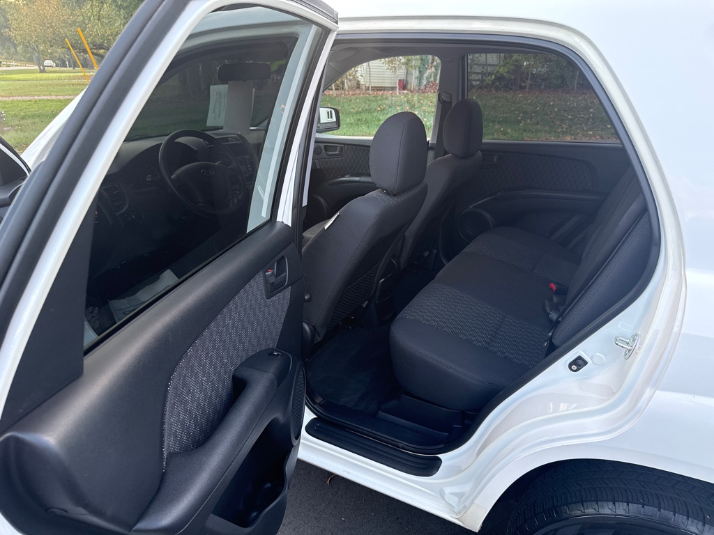 Photo 11 of this KIA SPORTAGE