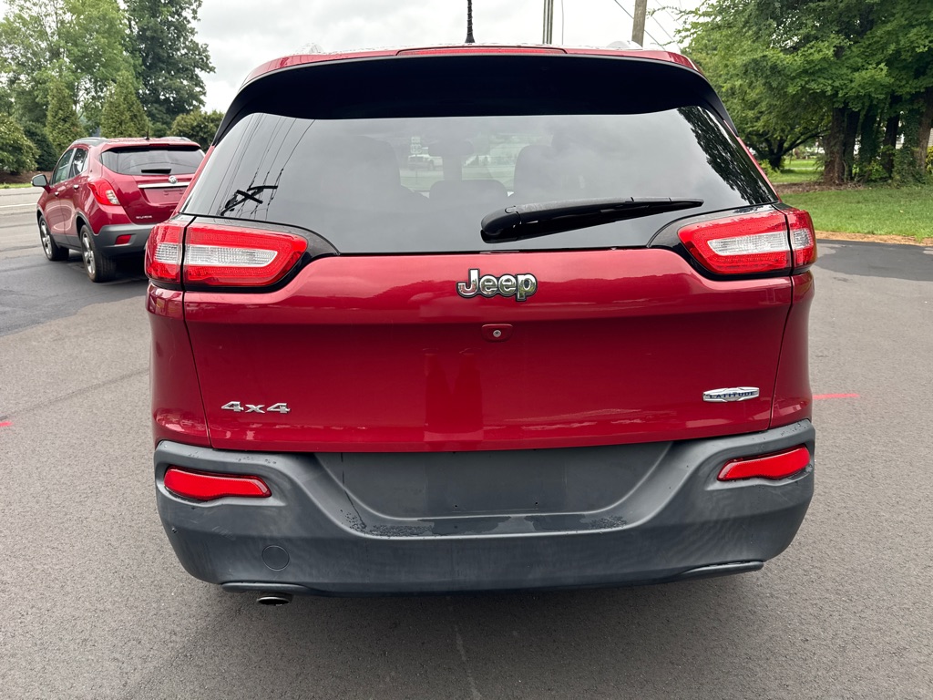 Photo 7 of this JEEP CHEROKEE