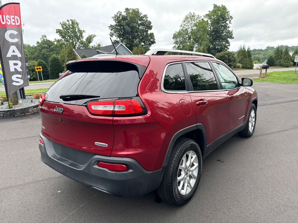 Photo 8 of this JEEP CHEROKEE