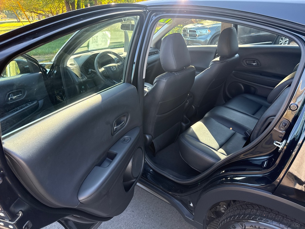 Photo 10 of this HONDA HR-V