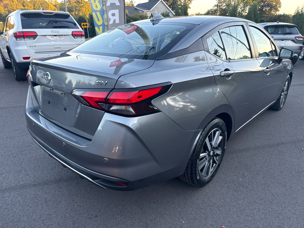 Photo 8 of this NISSAN VERSA