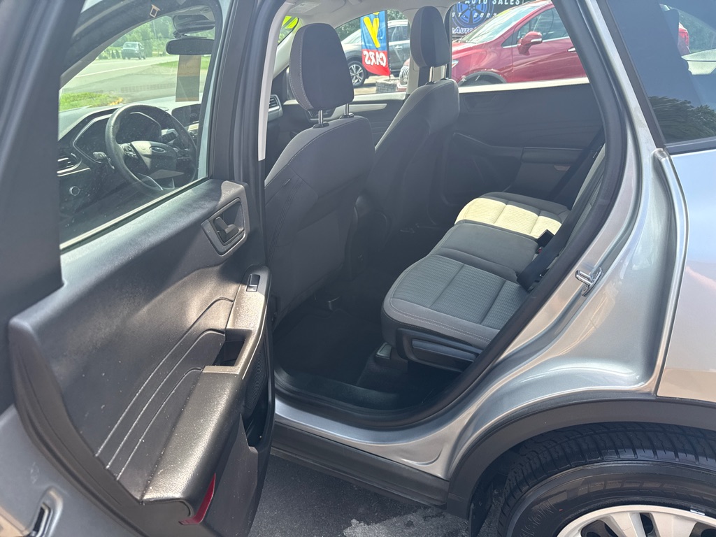 Photo 10 of this FORD ESCAPE