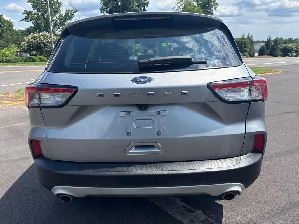 Photo 7 of this FORD ESCAPE