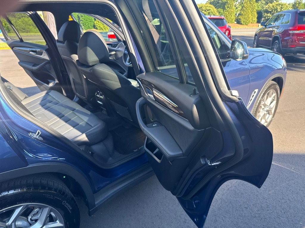 Photo 12 of this BMW X3