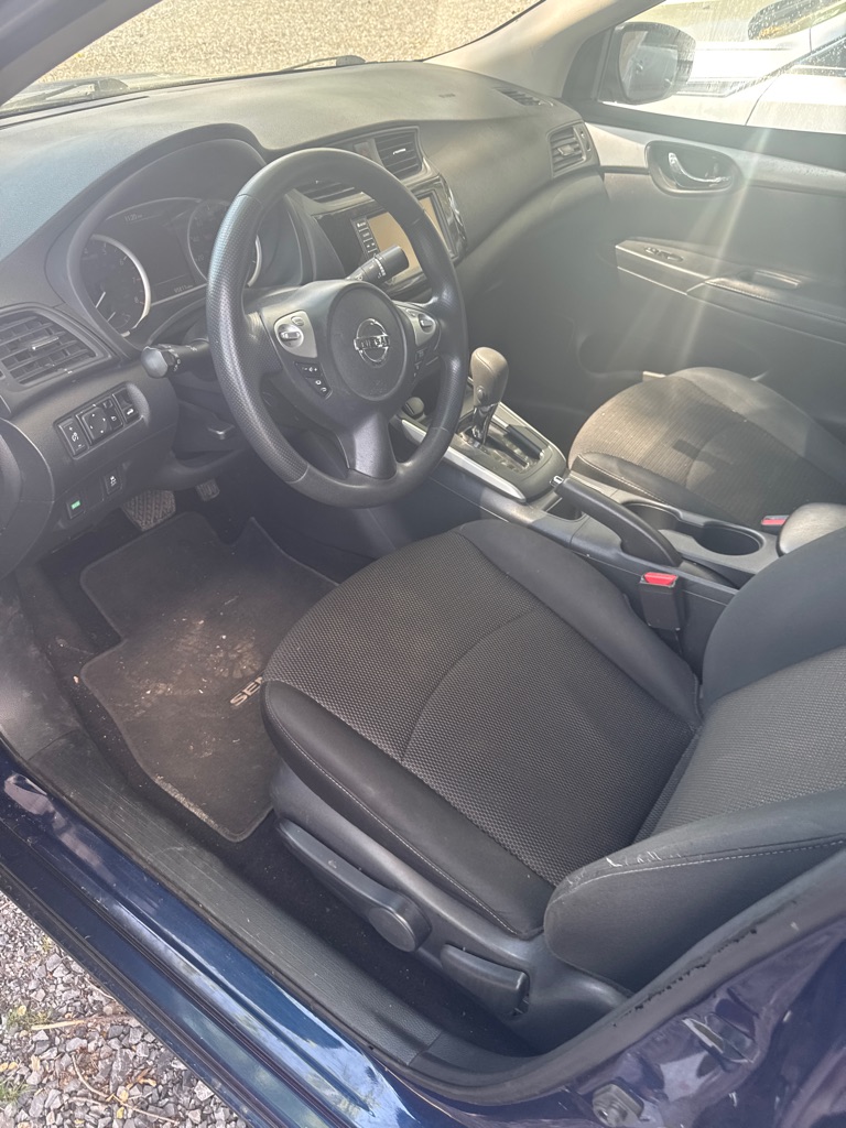 Additional photo of vehicle.