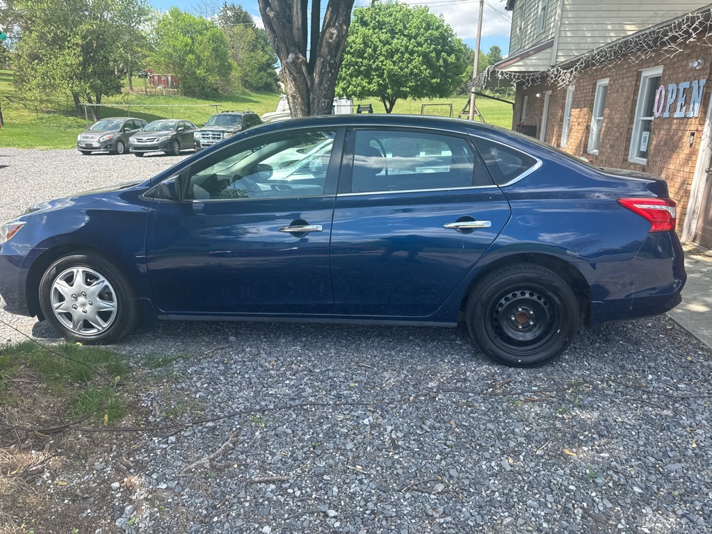 Additional photo of vehicle.