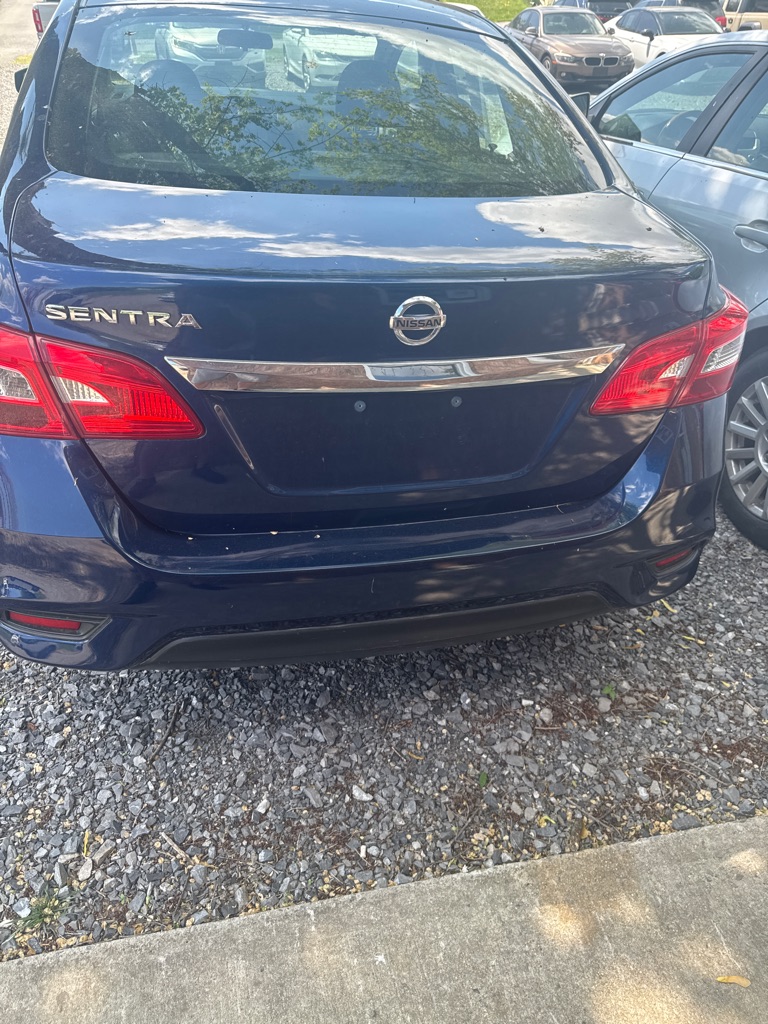 Additional photo of vehicle.