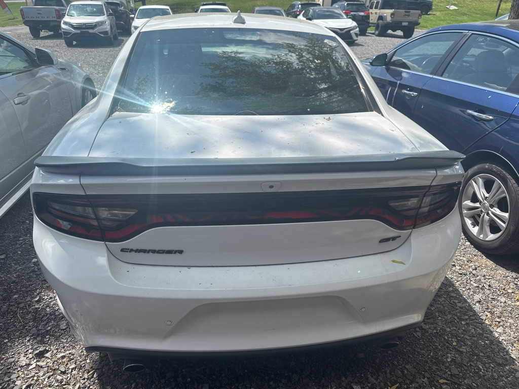 Additional photo of vehicle.