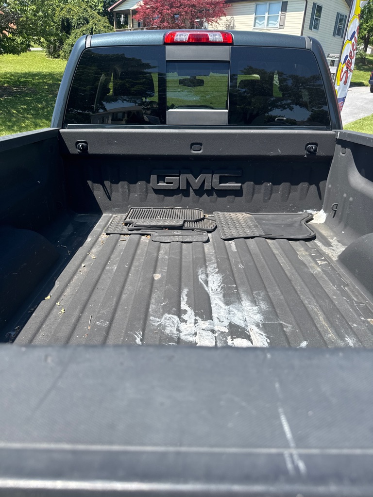 Additional photo of vehicle.