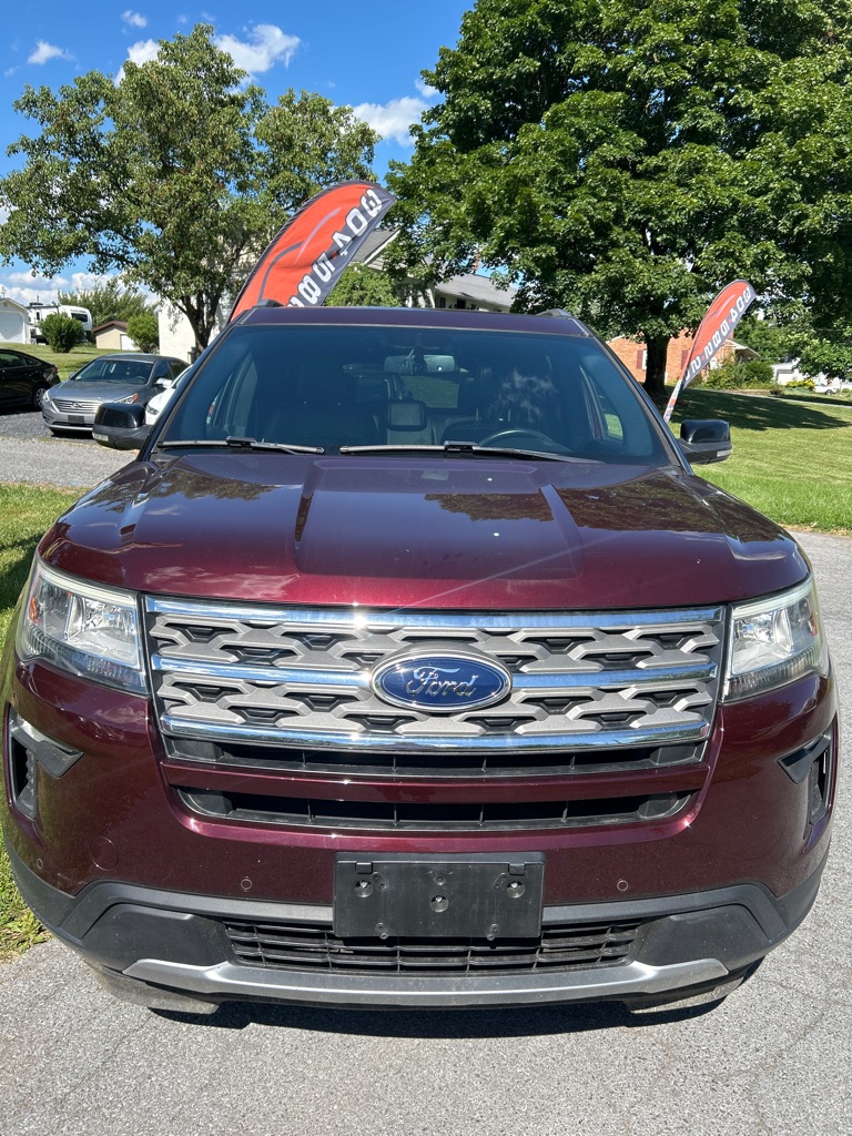 Additional photo of vehicle.